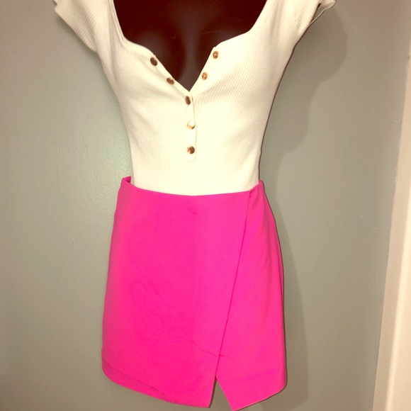 Pants - 3/18$💵NWOT ❤️💗Hot Pink Summer Skort! 💗❤️